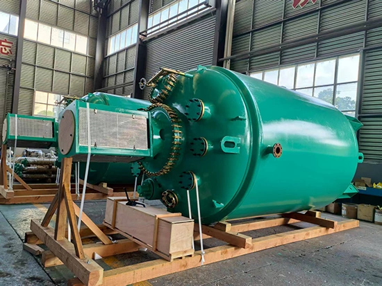 유리라이닝 반응기,  폐쇄형