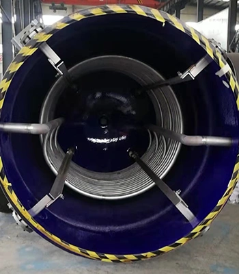 내부 코일이 있는 반응기