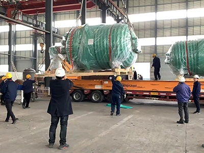 고객에게 배송된 유리 라인 장비