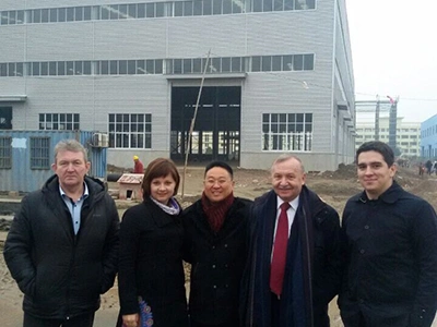 시설을 방문한 독일 고객들